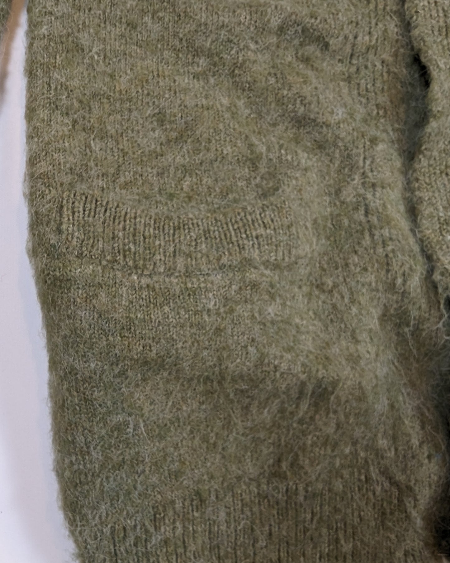 CARDIGAN IN GREEN MOHAIR